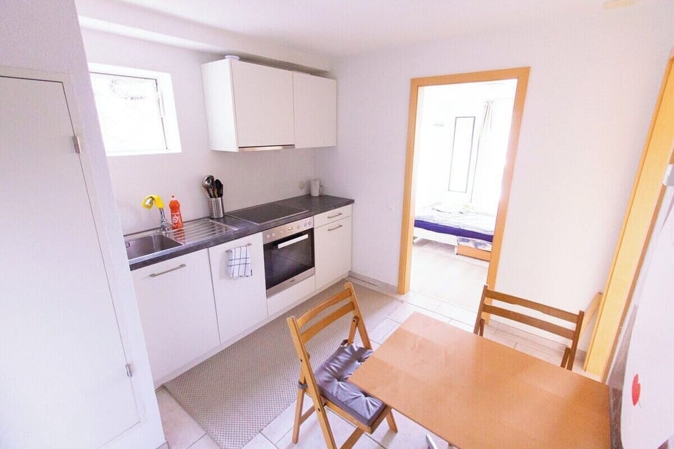 Full kitchen photo 4