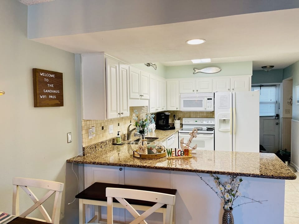 Fully equipped kitchen 