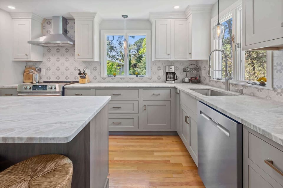 Well-equipped kitchen