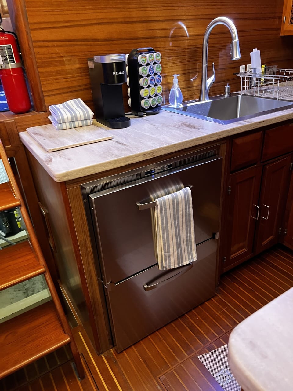 Two drawer refrigerator