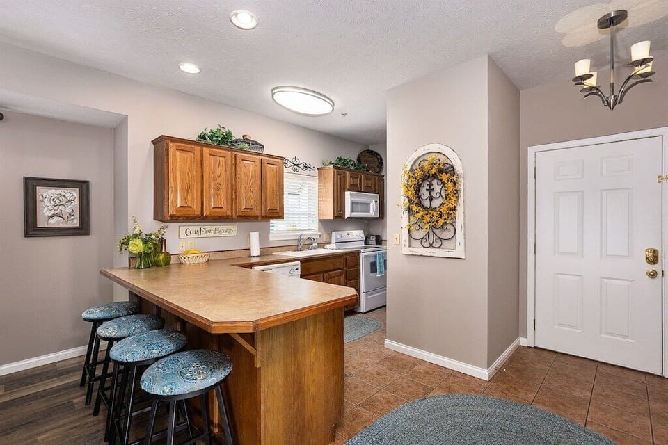 Fully Stocked Kitchen