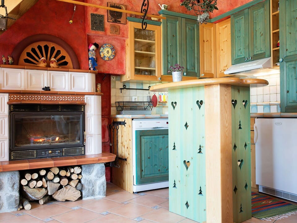 Property, Furniture, Wood, Interior Design, Cabinetry, Wood Stain, Kitchen, Hardwood, Kitchen Appliance, Real Estate