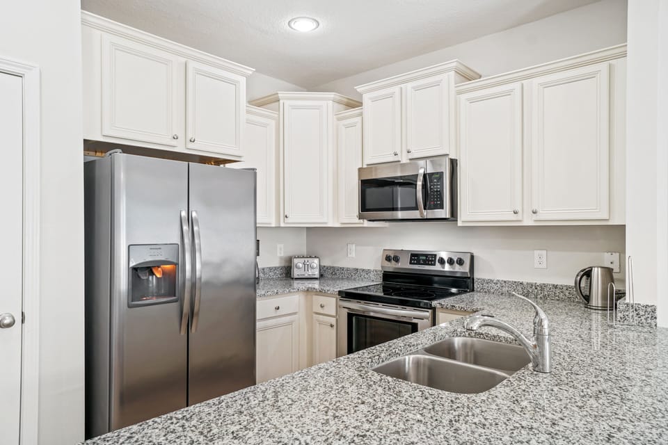 Large kitchen to prepare homemade meals!