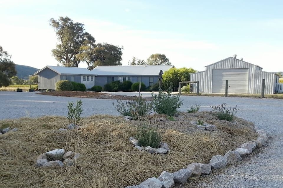 SHORT SHEEP House, Studio, Cottage &amp; Micro-Winery buildings