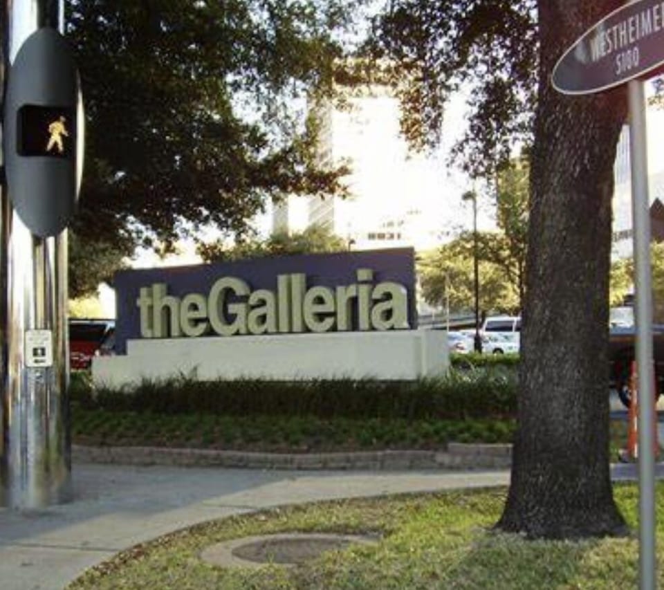 Just miles away from Houston’s Largest Shopping Mall 
