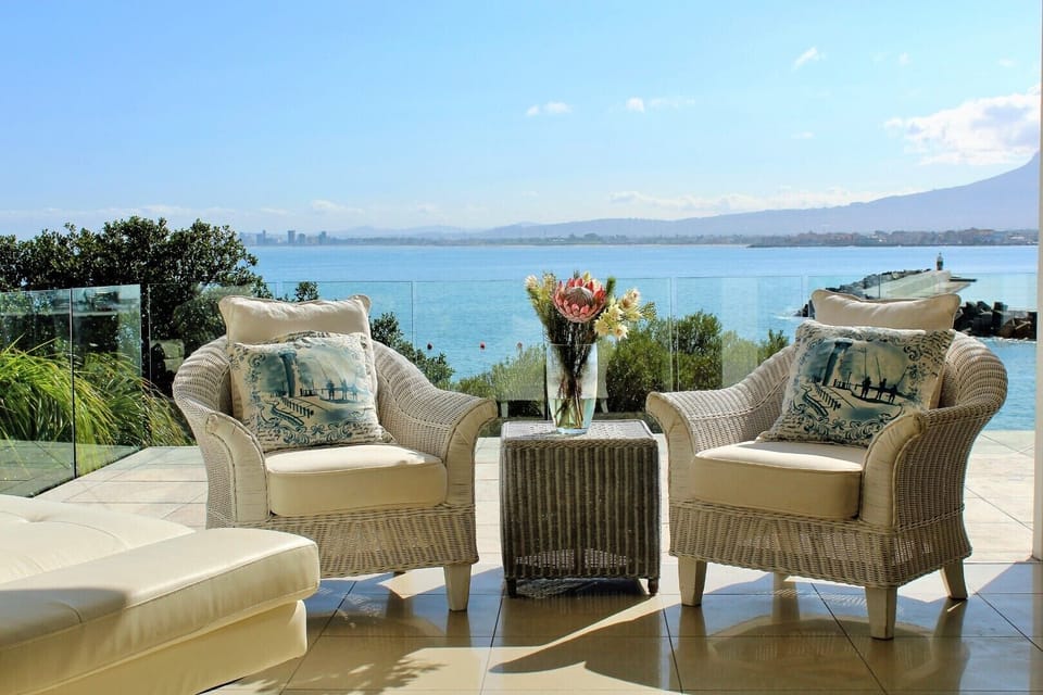 Outdoor seating area 
