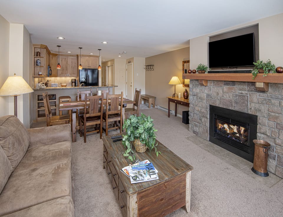 Spacious living room with fireplace