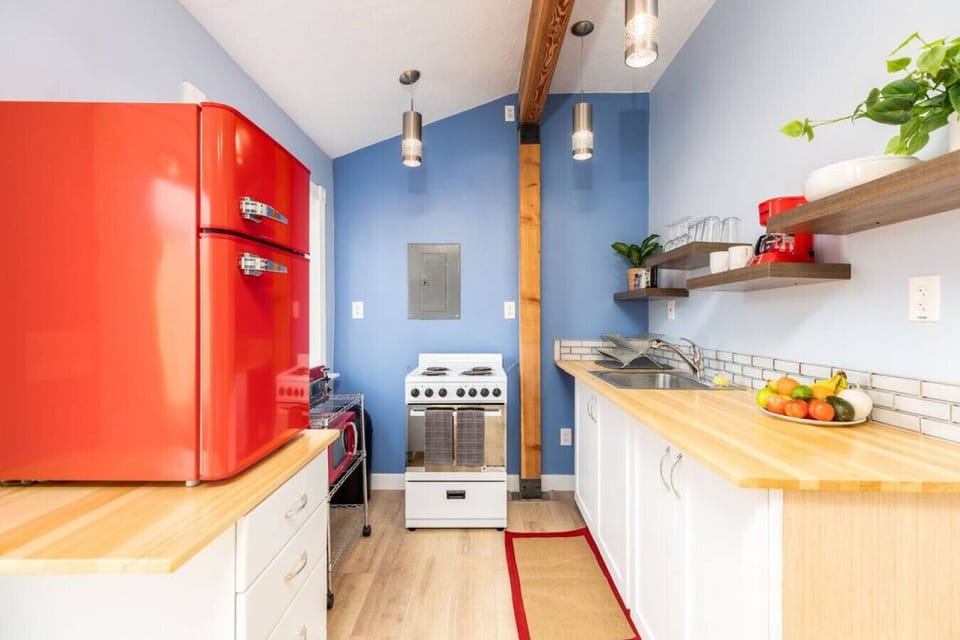 Minimalist kitchen