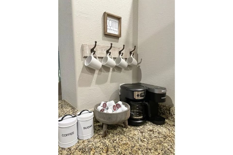 Keurig,12 cup Mr. Coffee, Instant water boiler & Tea pot