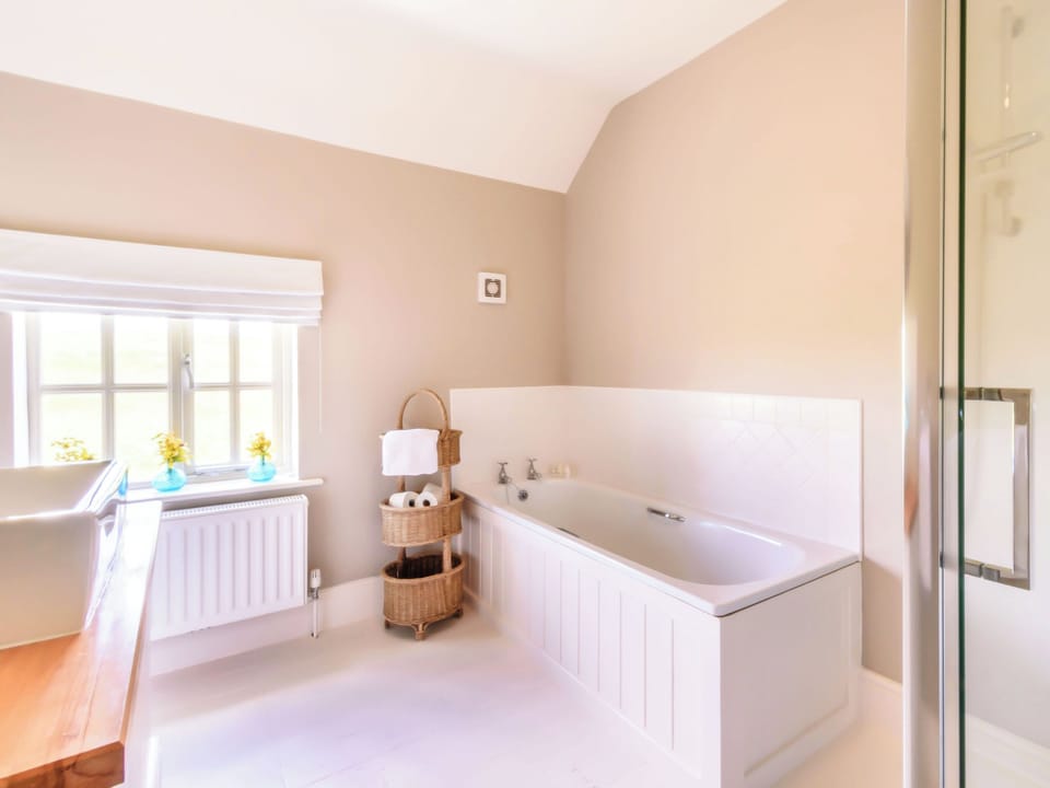 Double bedroom | Limber Wold House, Great Limber