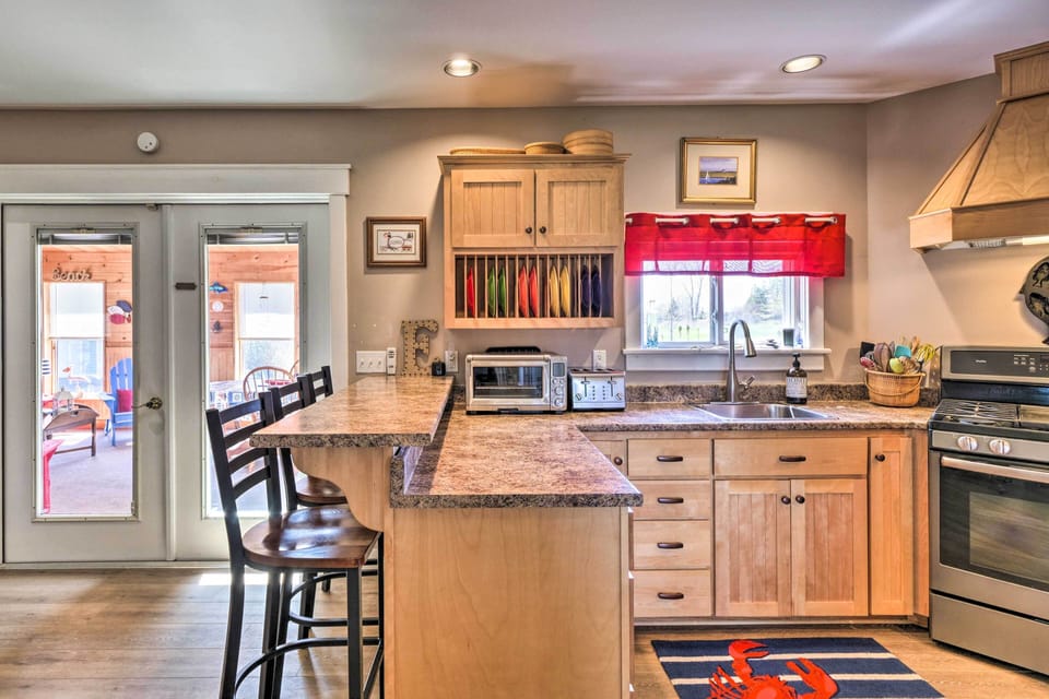 Kitchen | Toaster | Toaster Oven | Crockpot