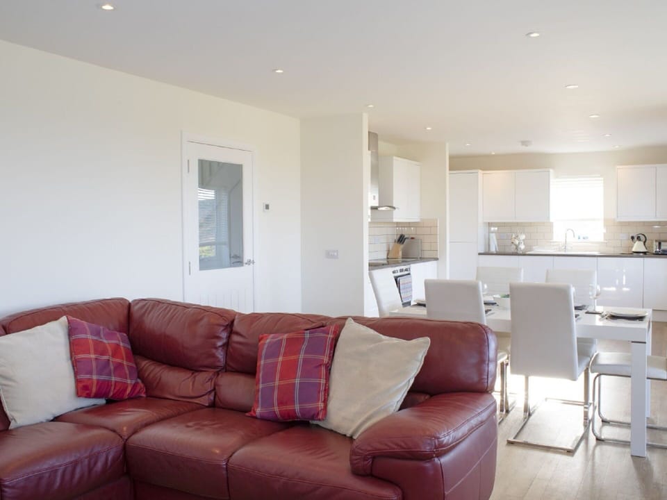 Furniture, Property, Couch, Building, Table, Comfort, Wood, Living Room, Lighting, Interior Design