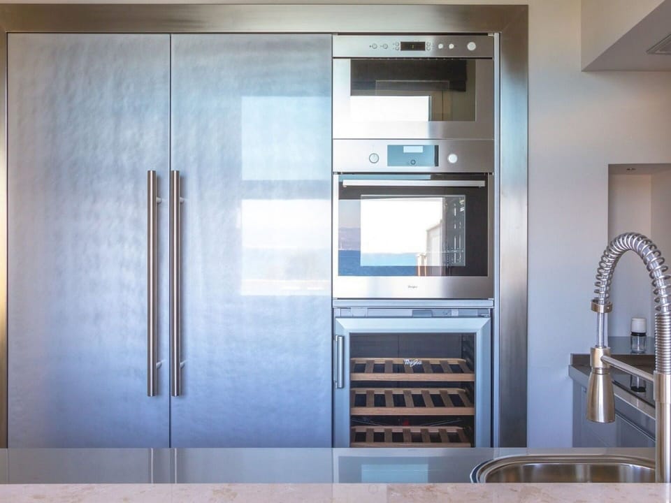 Cabinetry, Building, Interior Design, Rectangle, Shelving, Floor, Flooring, Material Property, Wood