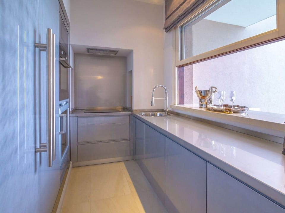 Cabinetry, Property, Countertop, Sink, Tap, Building, Interior Design, Wood, Architecture, Plumbing Fixture