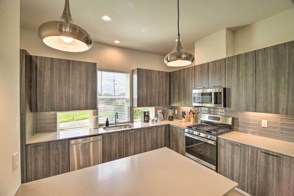 Fully Equipped Kitchen | Stainless Steel Appliances | Basic Cooking Essentials