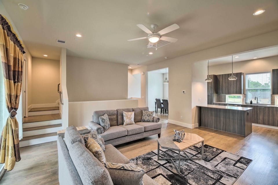 Living Room | Keyless Entry