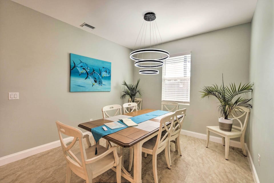 Dining Area | Dishware & Flatware