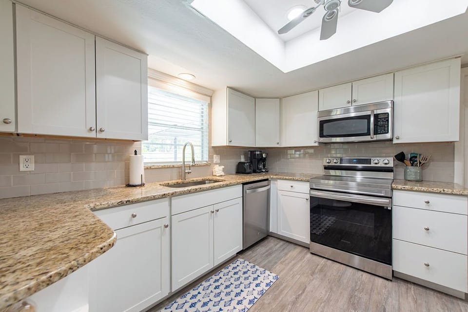 New Cabinets and Stainless appliances