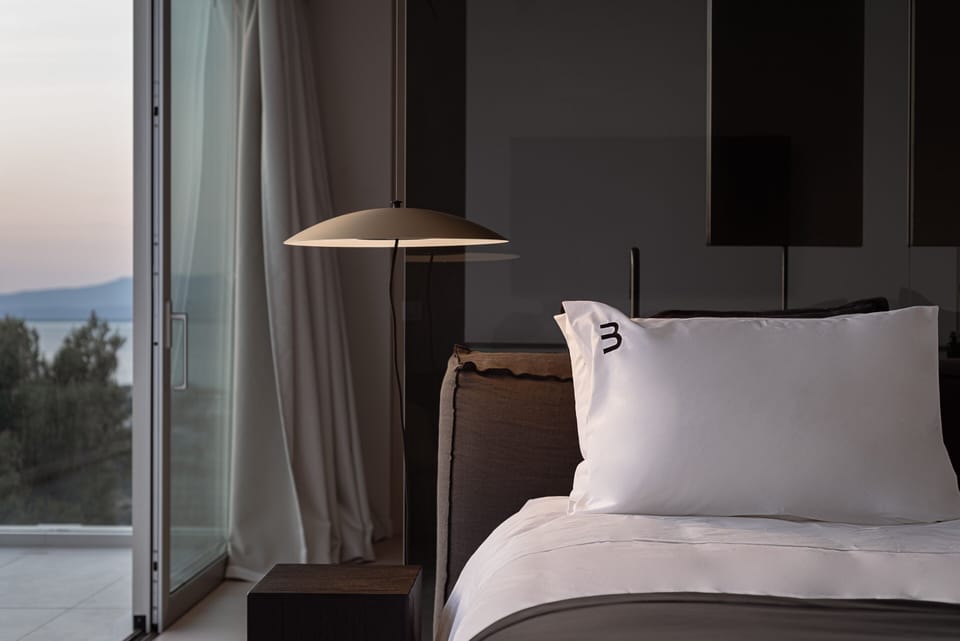 Bedroom Queen Size Bed