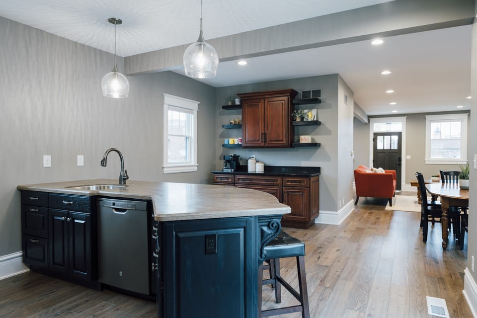 Kitchen/Coffee bar
