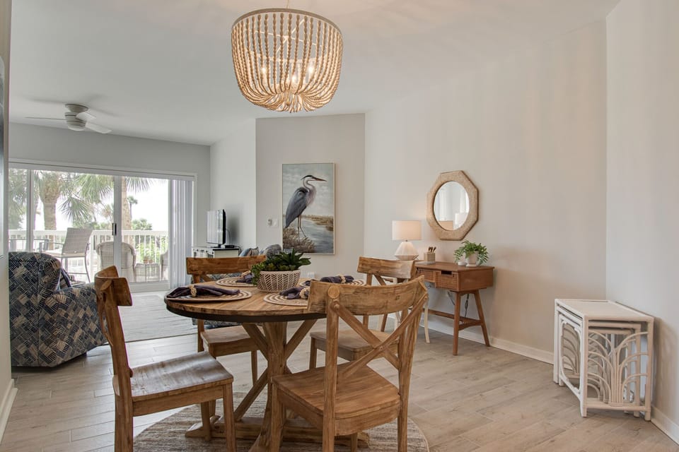Dining room seating for four