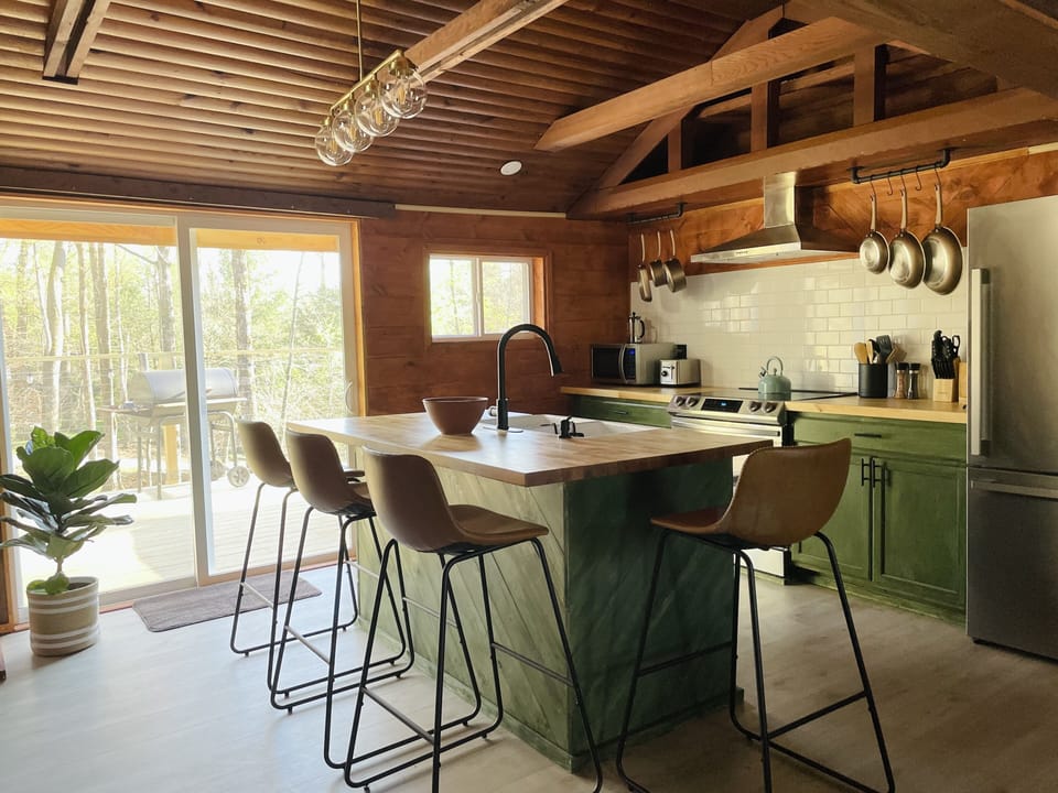 Bright and welcoming kitchen 