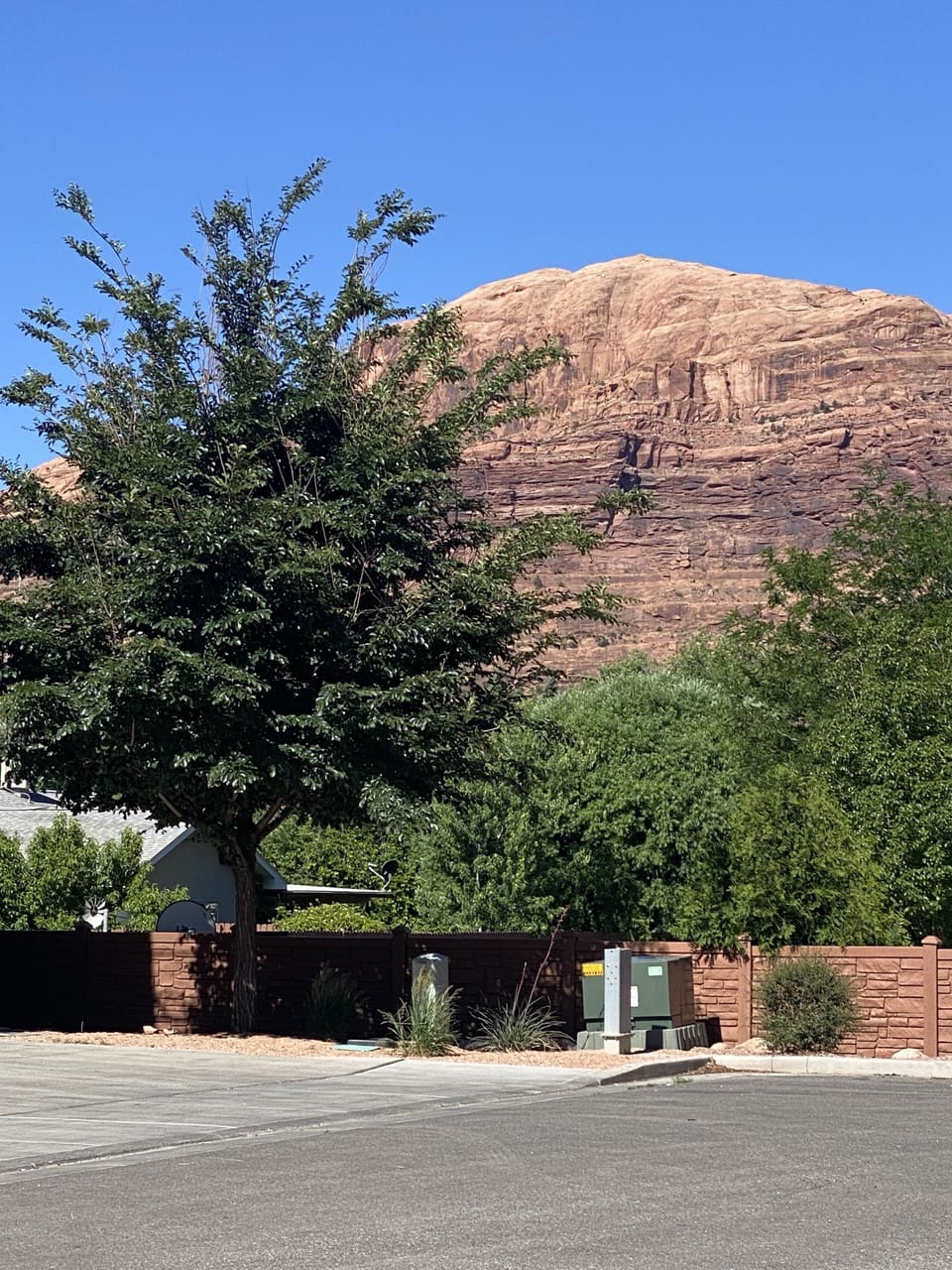 Red rock right out your front door! This is the street end location.
