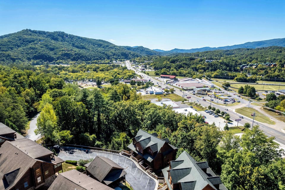 Bask in breathtaking vistas from your private balcony in Pigeon Forge!