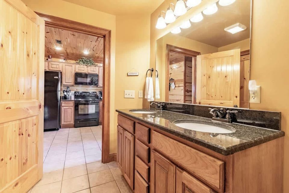 Two sinks allow for a quick exit in the morning as you get ready for a day of adventure in Pigeon Forge