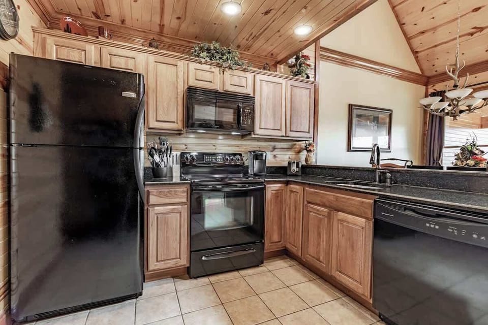 Whip up culinary masterpieces in this fully equipped kitchen, a chef's dream!