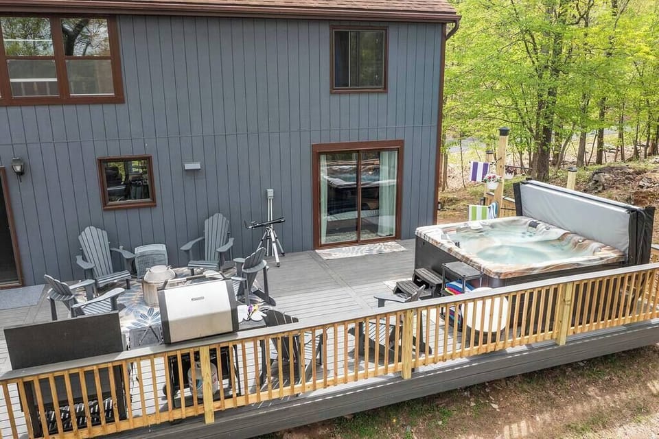Back deck with Hot Tub