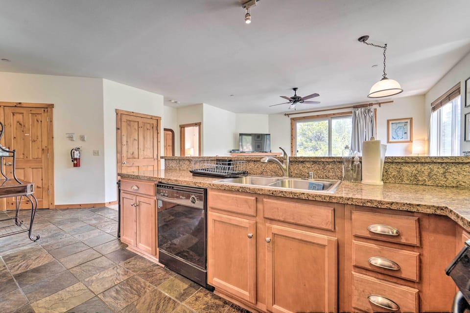 Kitchen | Cooking Basics | Dishwasher | Dishware & Flatware Provided