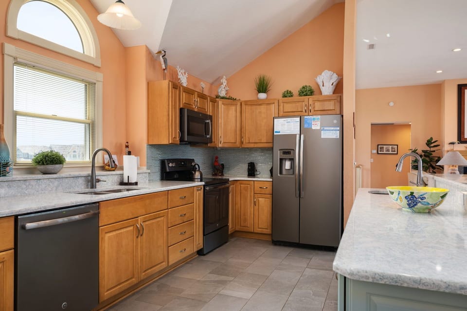 NH348: Barefootin' | TL Kitchen Area 