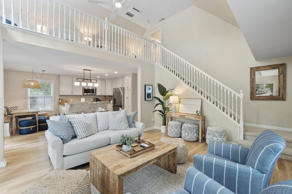Living room with cottage feel.