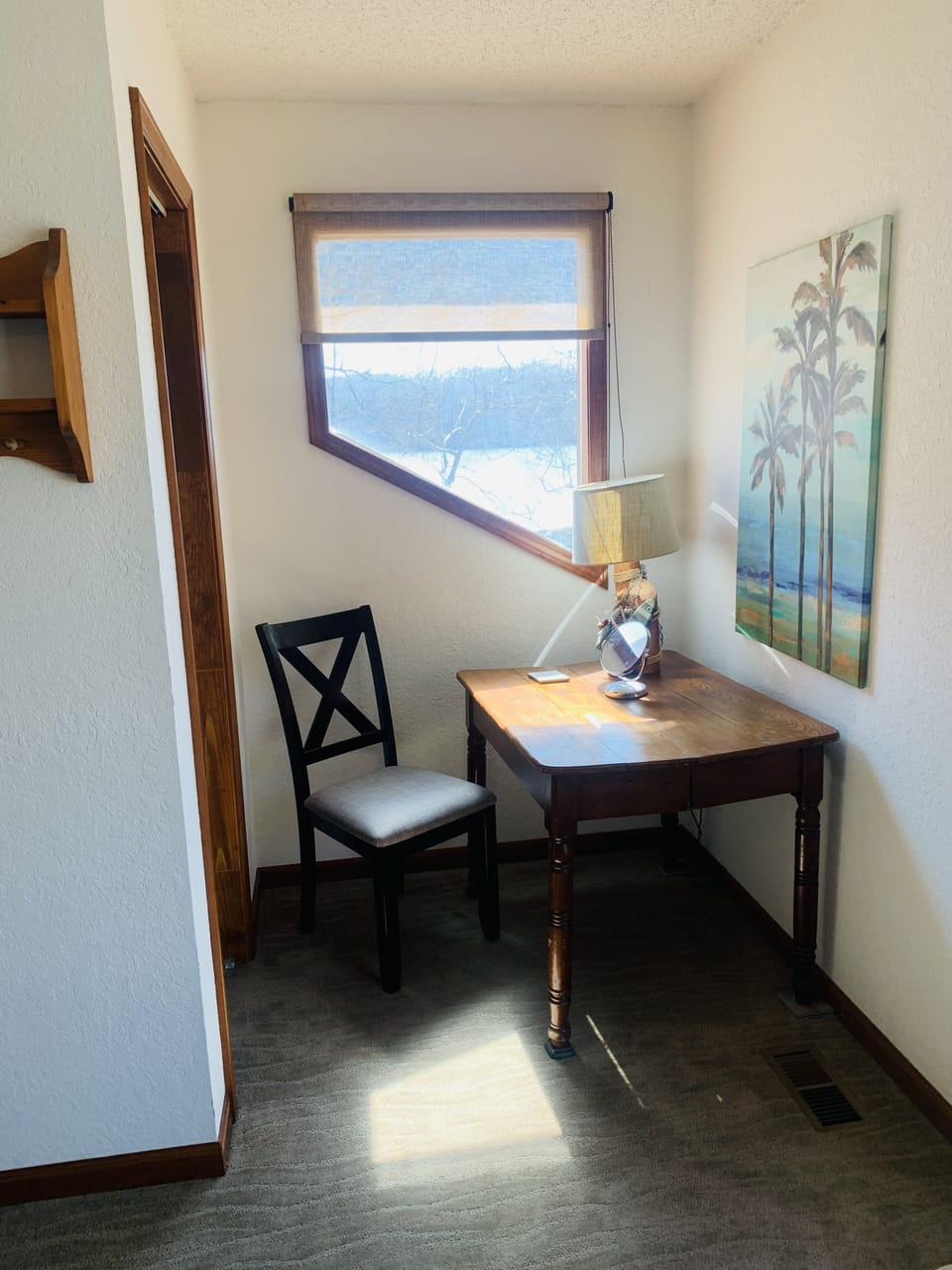 Work desk in Upper King bedrm next to wi closet. This room features martini deck