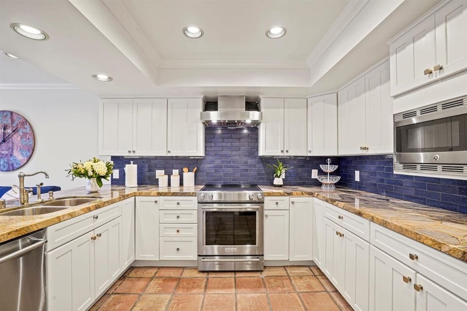 Fully stocked kitchen