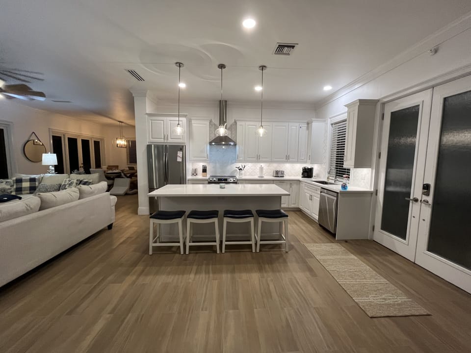 Kitchen island seats 4