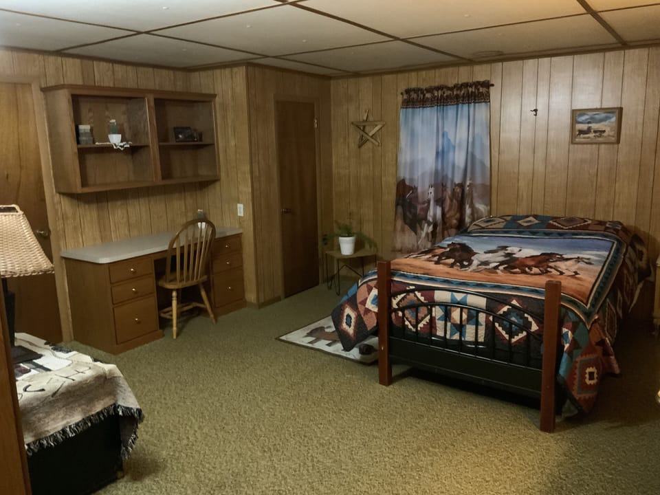 2nd floor bedroom