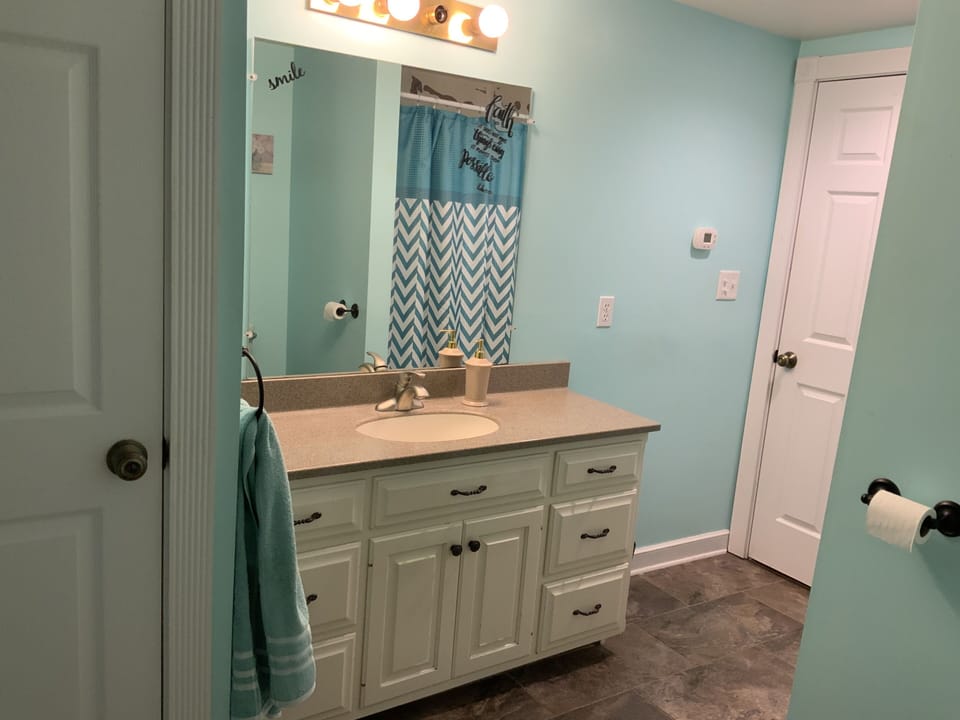 2nd floor bath