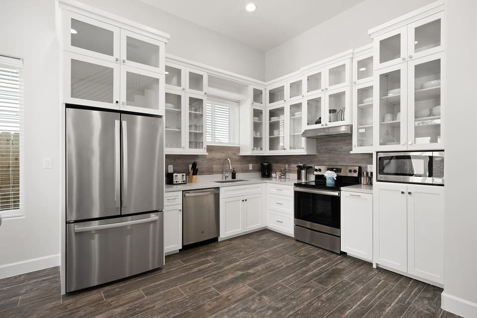 Sleek chef’s kitchen with premium appliances and ample space