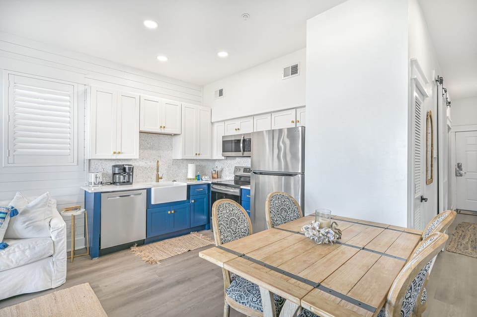 The kitchen and dining area is perfect for meals at home