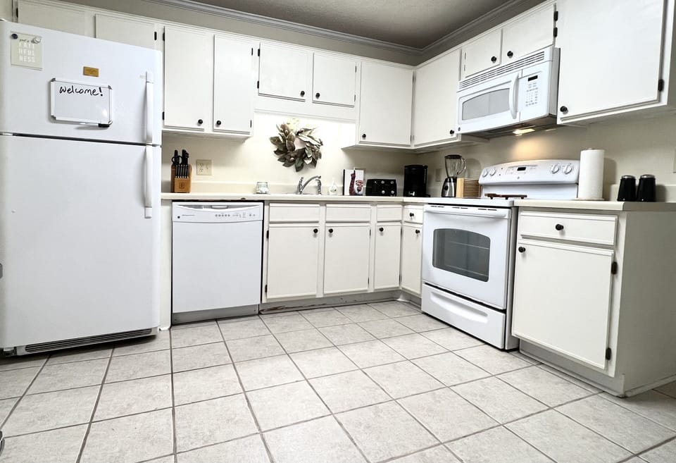 Kitchen has the basics to enjoy your stay. Starter supply of coffee, etc. 