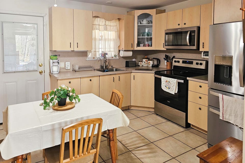 Kitchen | Coffee Maker | Coffee & Tea | Touchless Faucet