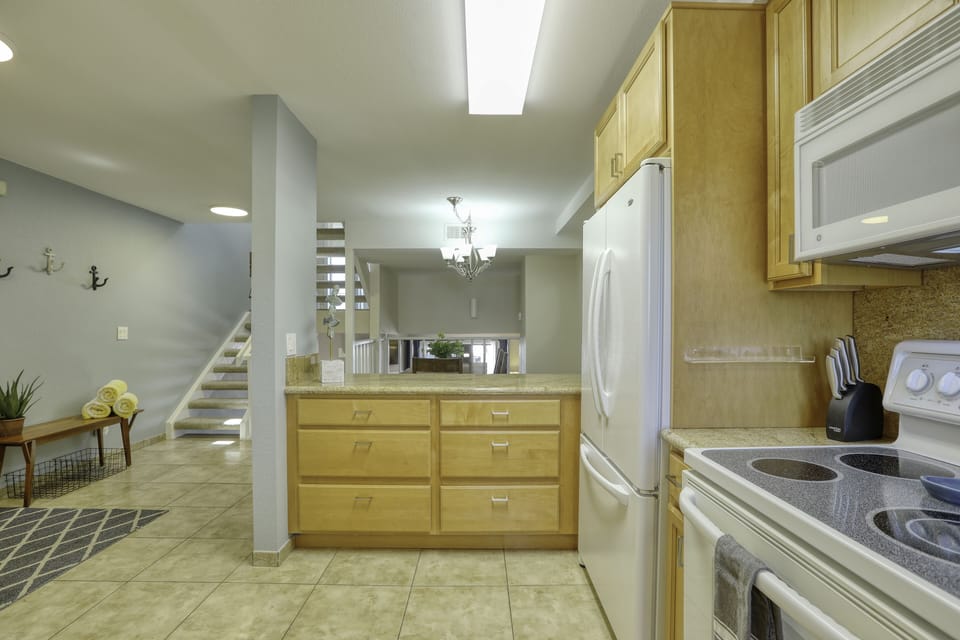 Ample space to store Central Coast wines, farmer's market produce and other local goodies from the coast.