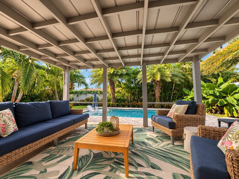 Walk 2 Wilton Drive | Heated Pool | 3mi to Beach! House in Wilton Manors
