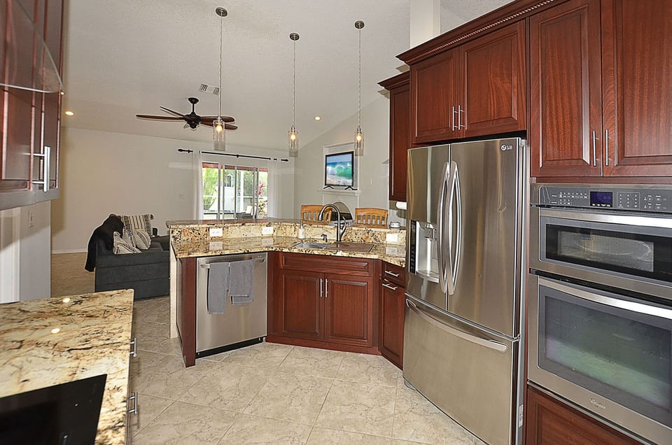Fully equipped kitchen