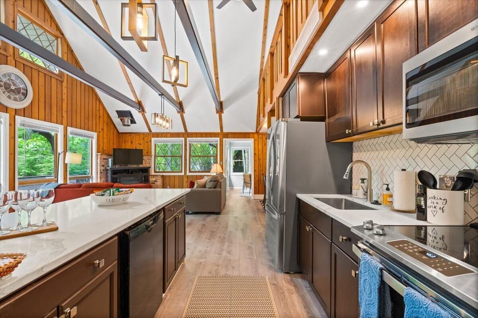 Vaulted ceiling w/ exposed beams