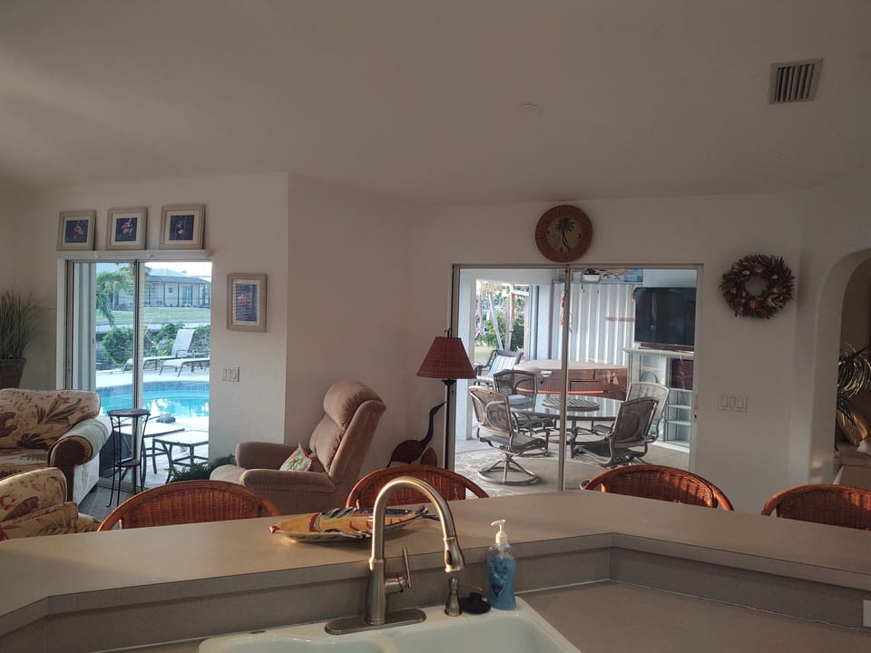 NOTE Older FR Furn. shown replaced with New Leather Reclining Furniture 8/2024