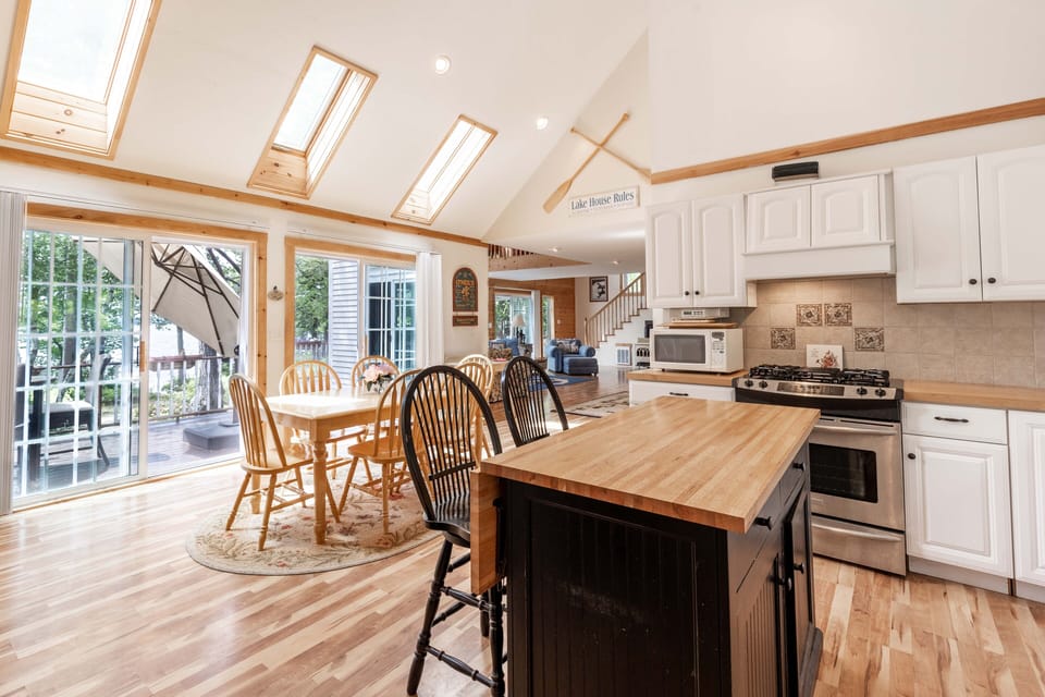 Bright & Large Open Floor Plan, fully stocked kitchen, gas range/electric oven.