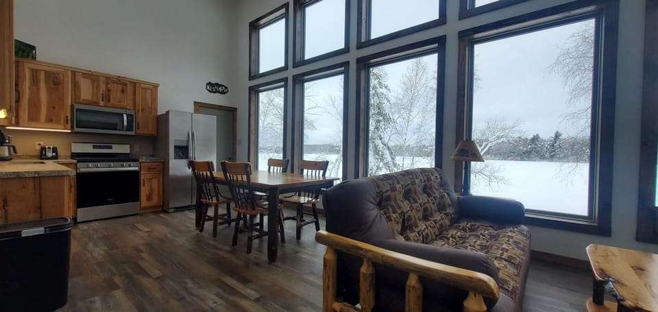 Shore View Cabins - Cabin 3 interior